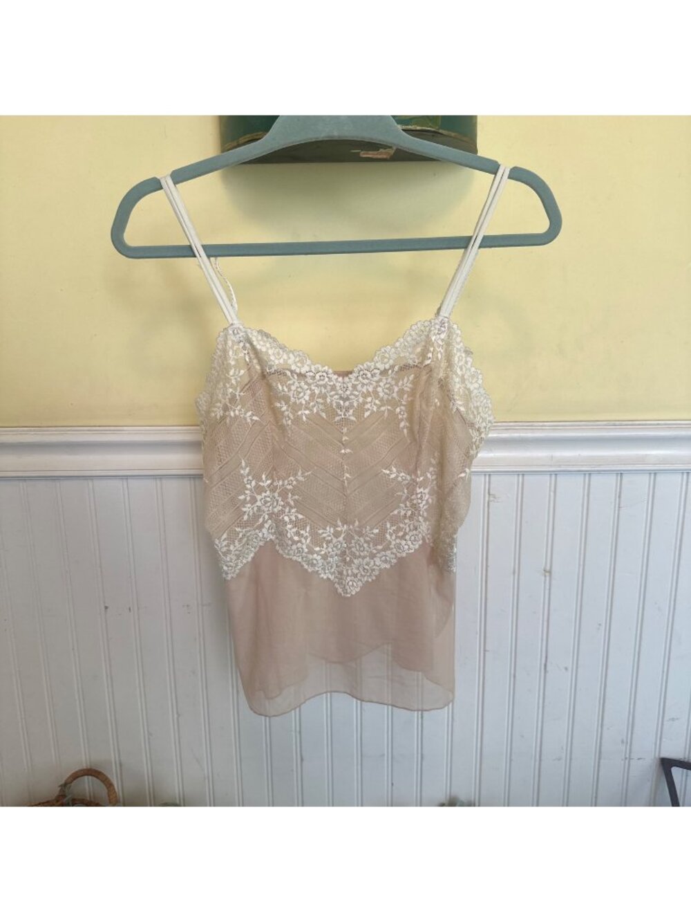 Wacoal Large Tan Lace Sheer lingerie Cami Double adjustable straps